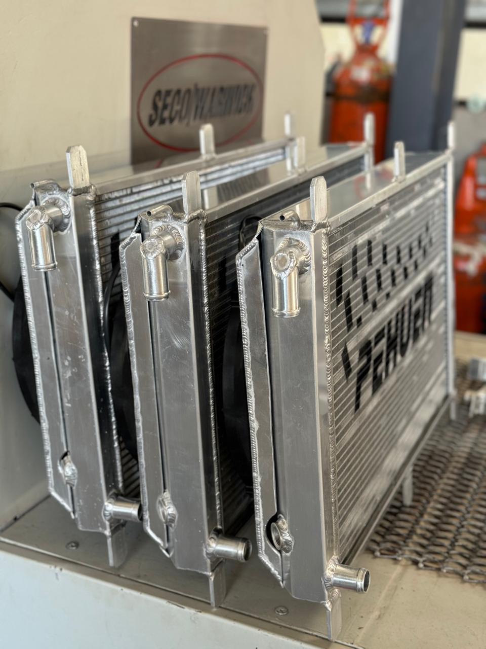 Radiadores de aluminio Pehuen para competición terminados en el taller